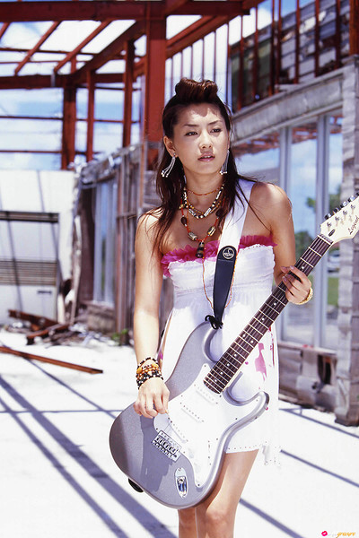 Haruna Yabuki in Glitter from All Gravure