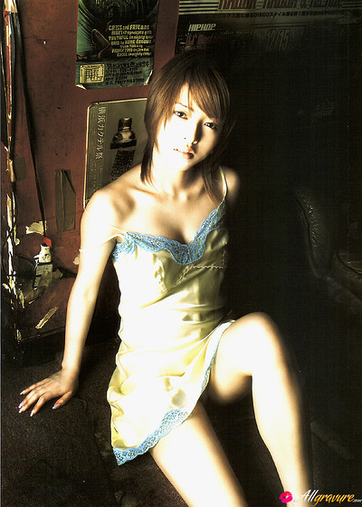 Yumiko Shaku in Bessatsu Shaku Yumiko from All Gravure