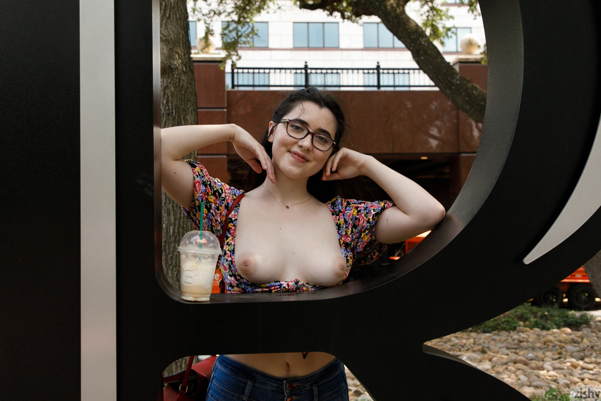 Ophelia Palantine in Zishy set Renaissance Cornhole