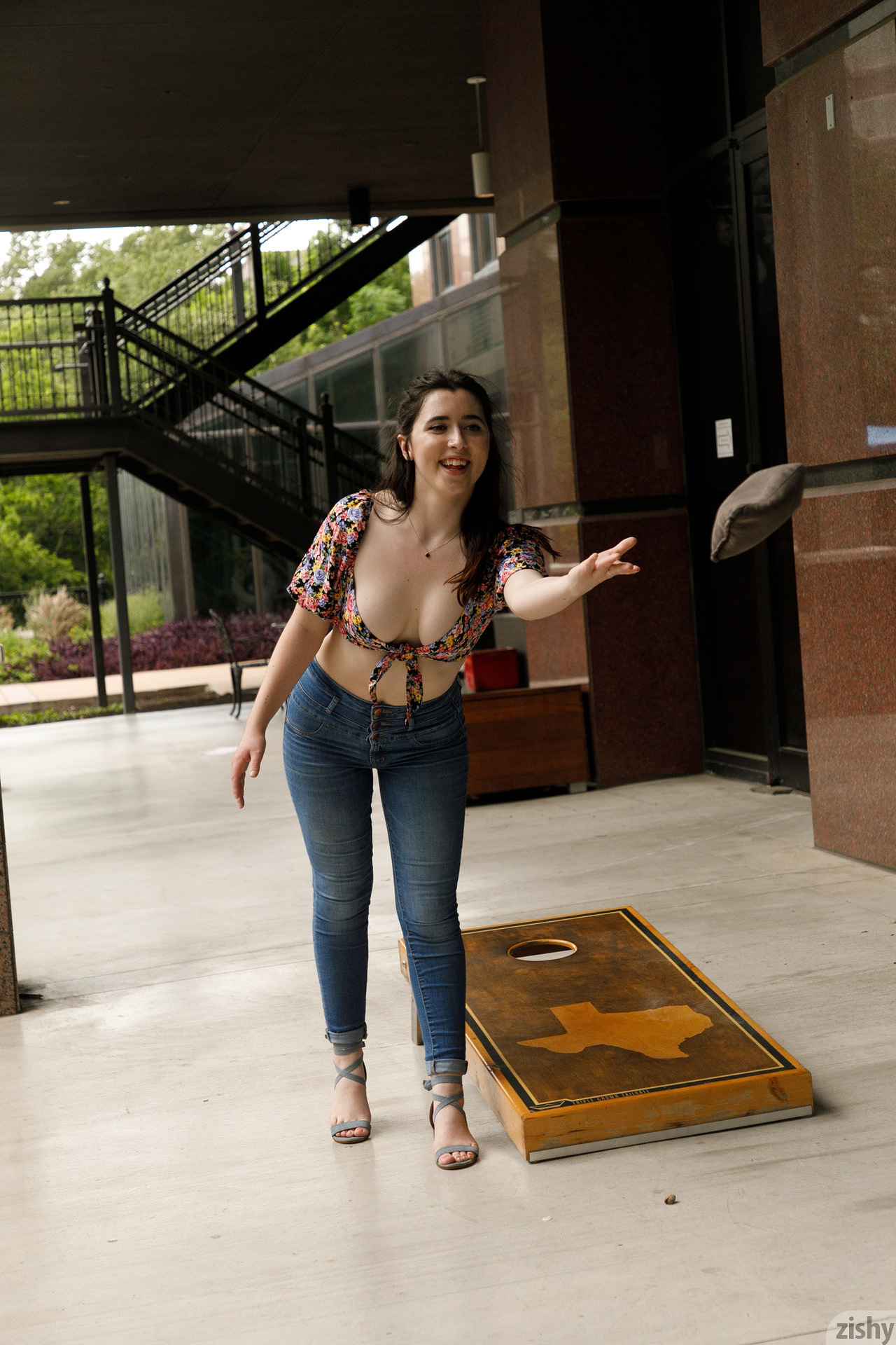 Ophelia Palantine in Zishy set Renaissance Cornhole
