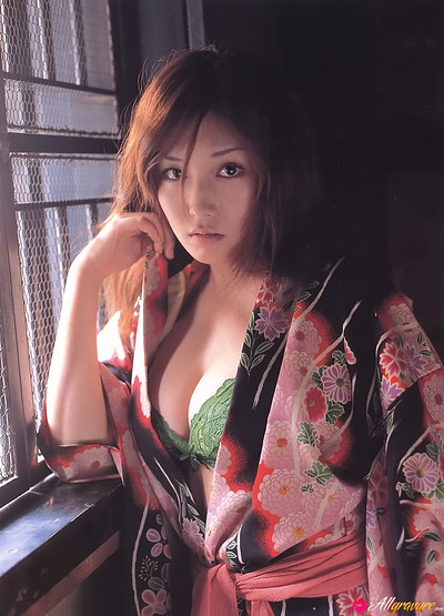 Yoko Mitsuya in Mystery from All Gravure
