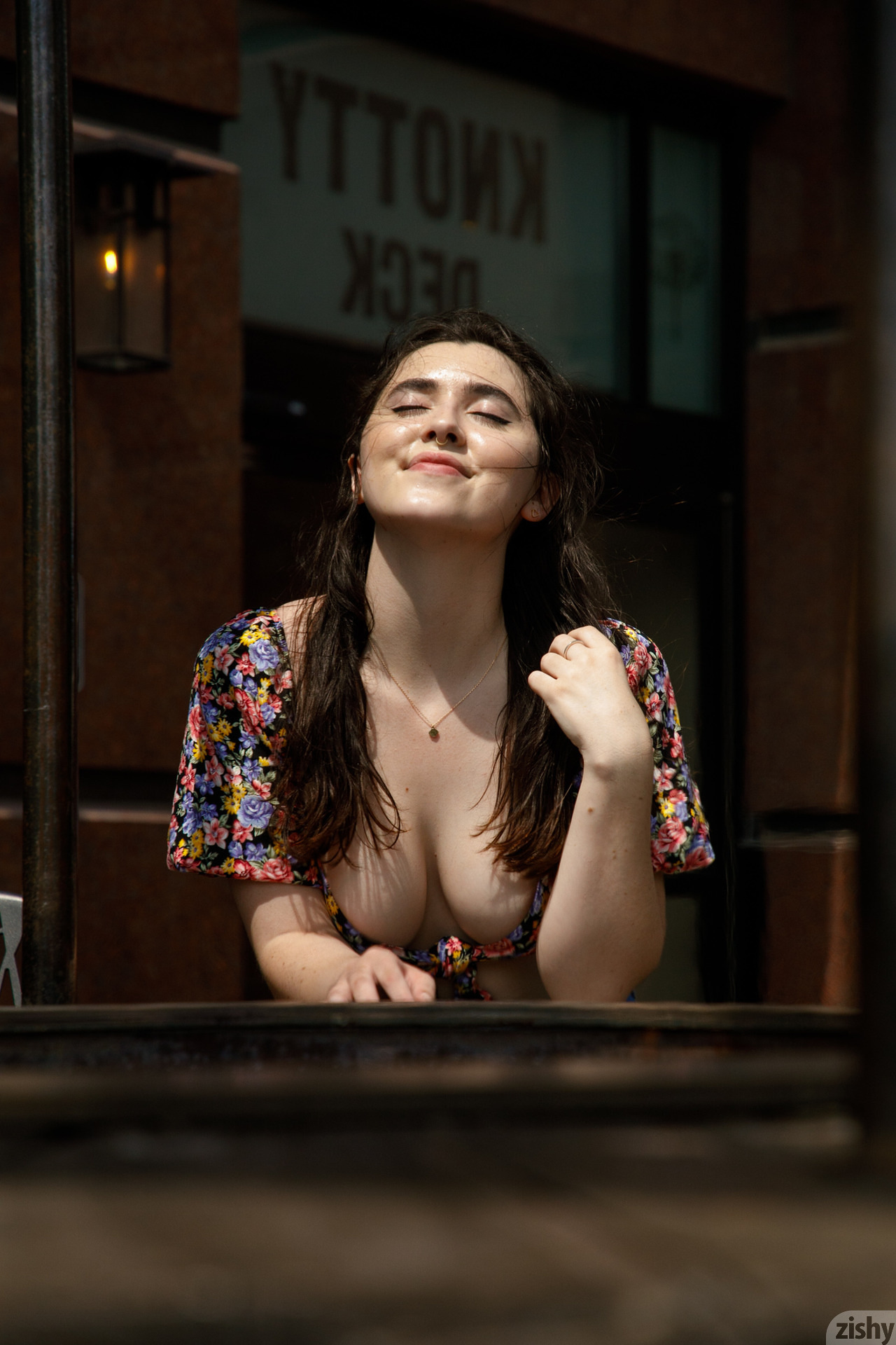 Ophelia Palantine in Zishy set Renaissance 2