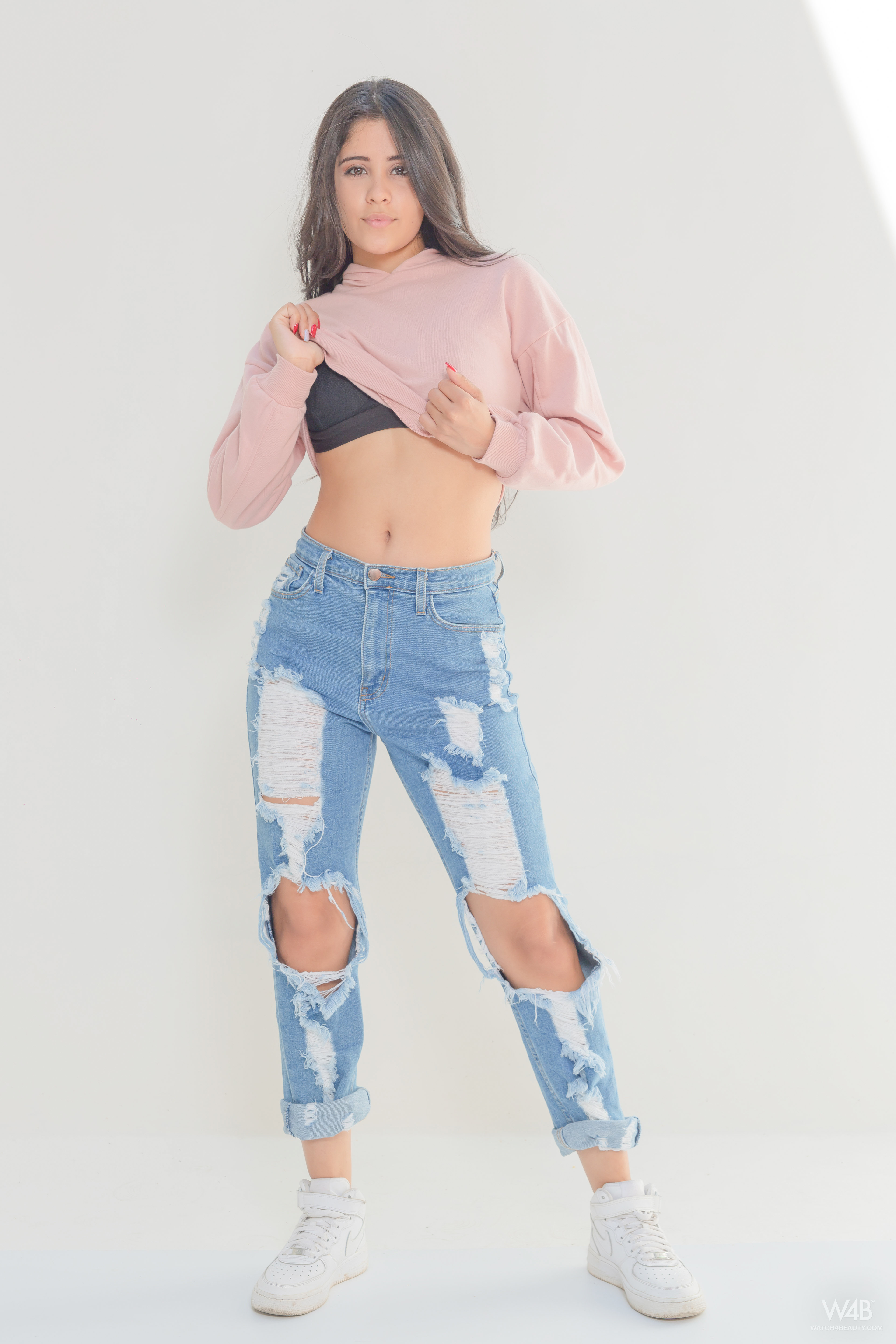 Katie in Watch 4 Beauty set Casting Katie Arias