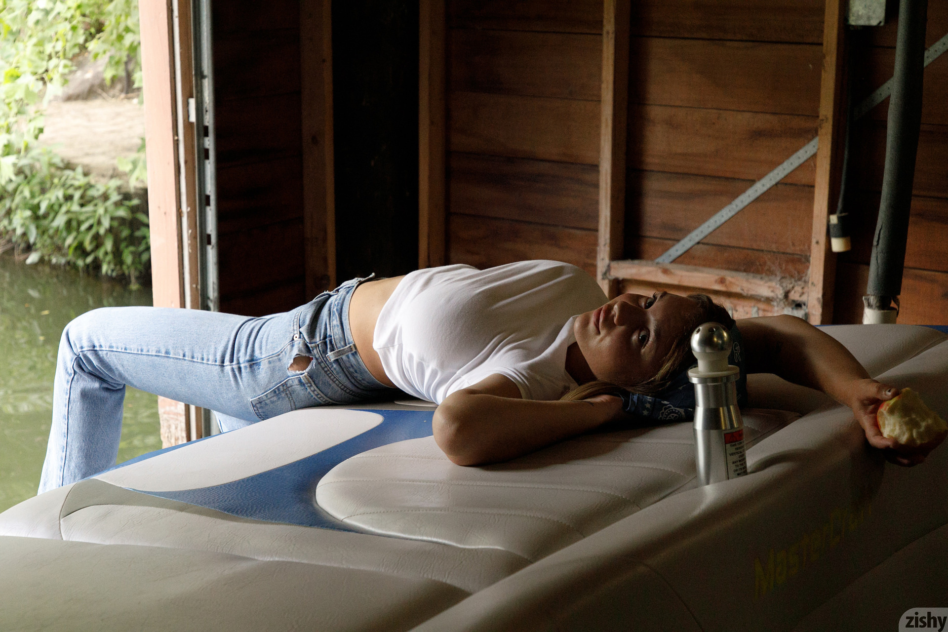 Gabbie Carter in Zishy set Boats For Bullies