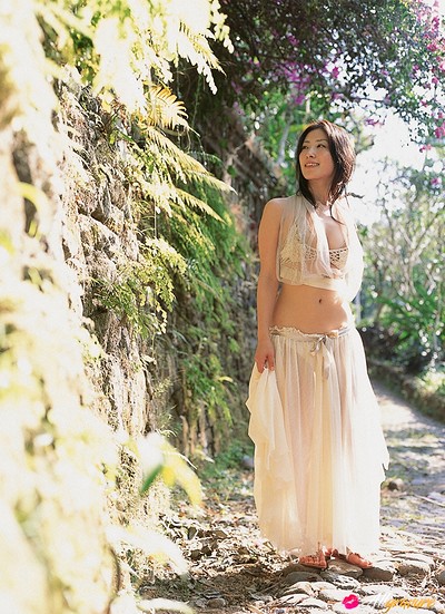 Hiroko Sato in Temple Beauty from All Gravure