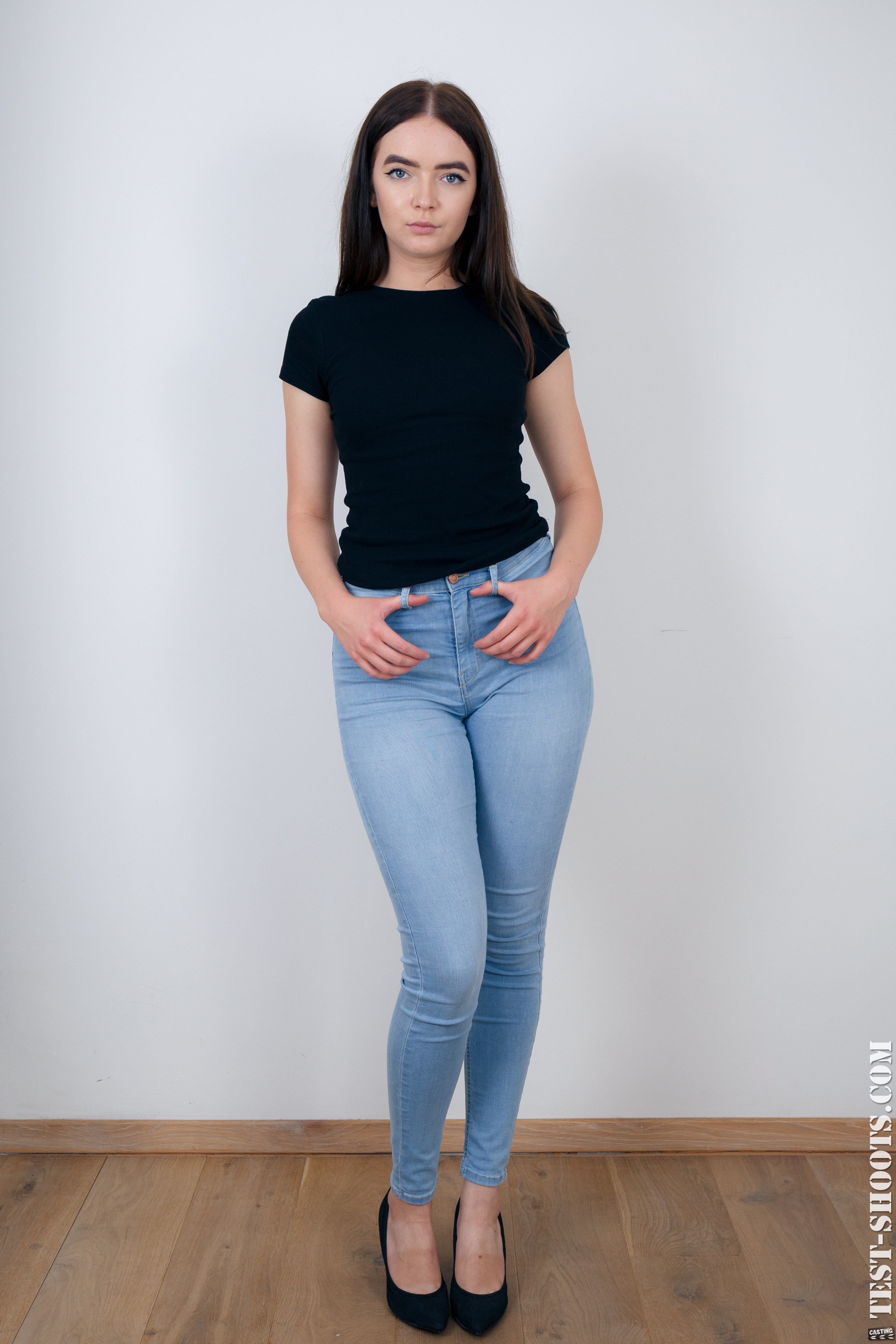 Phoneixa in Test Shoots set Innie pussy 18yo