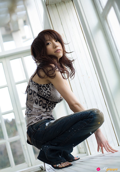 Kanako Tsuchiya in Material Girl from All Gravure