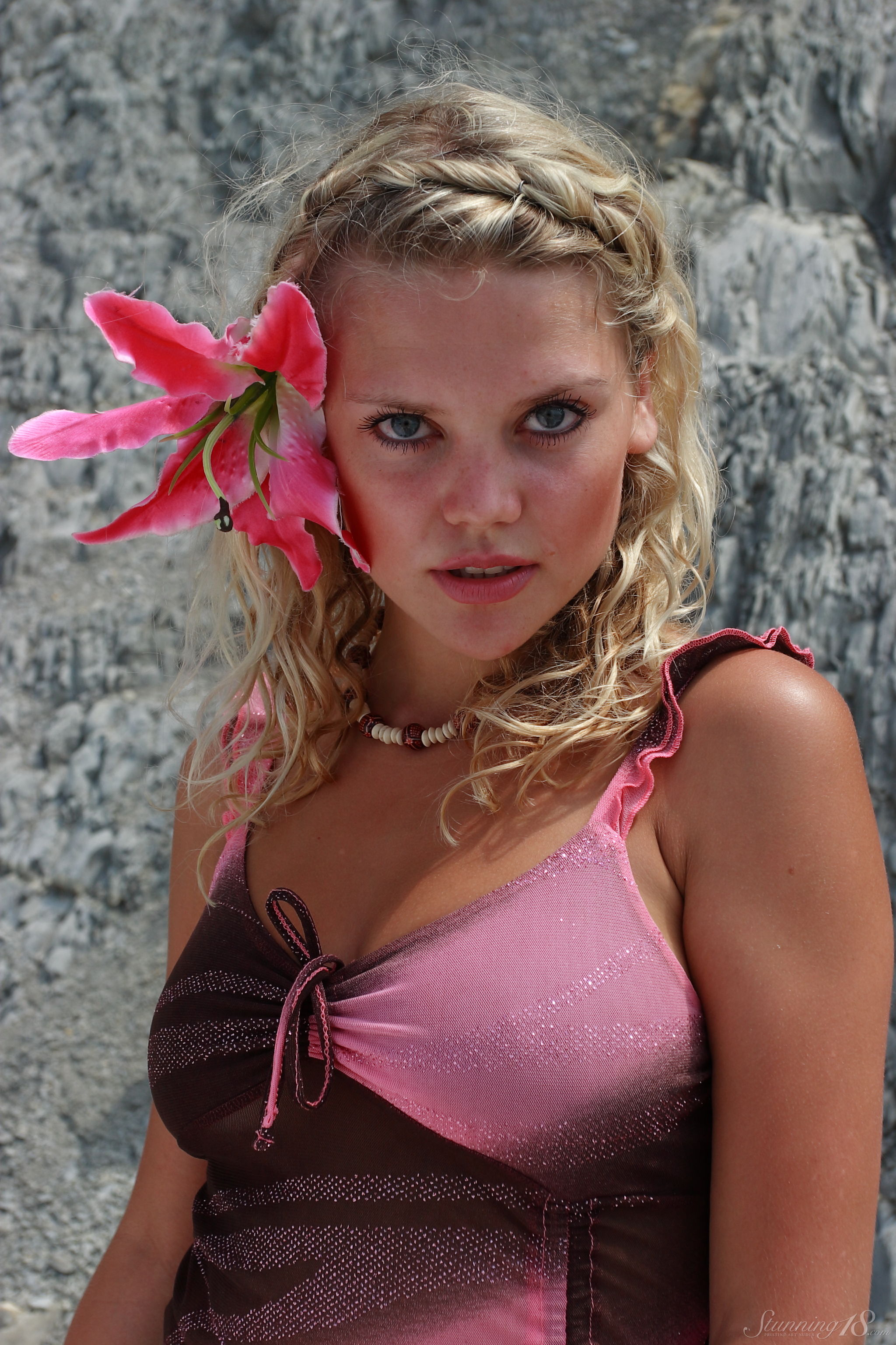 Elka in Stunning 18 set Seductive Stockings