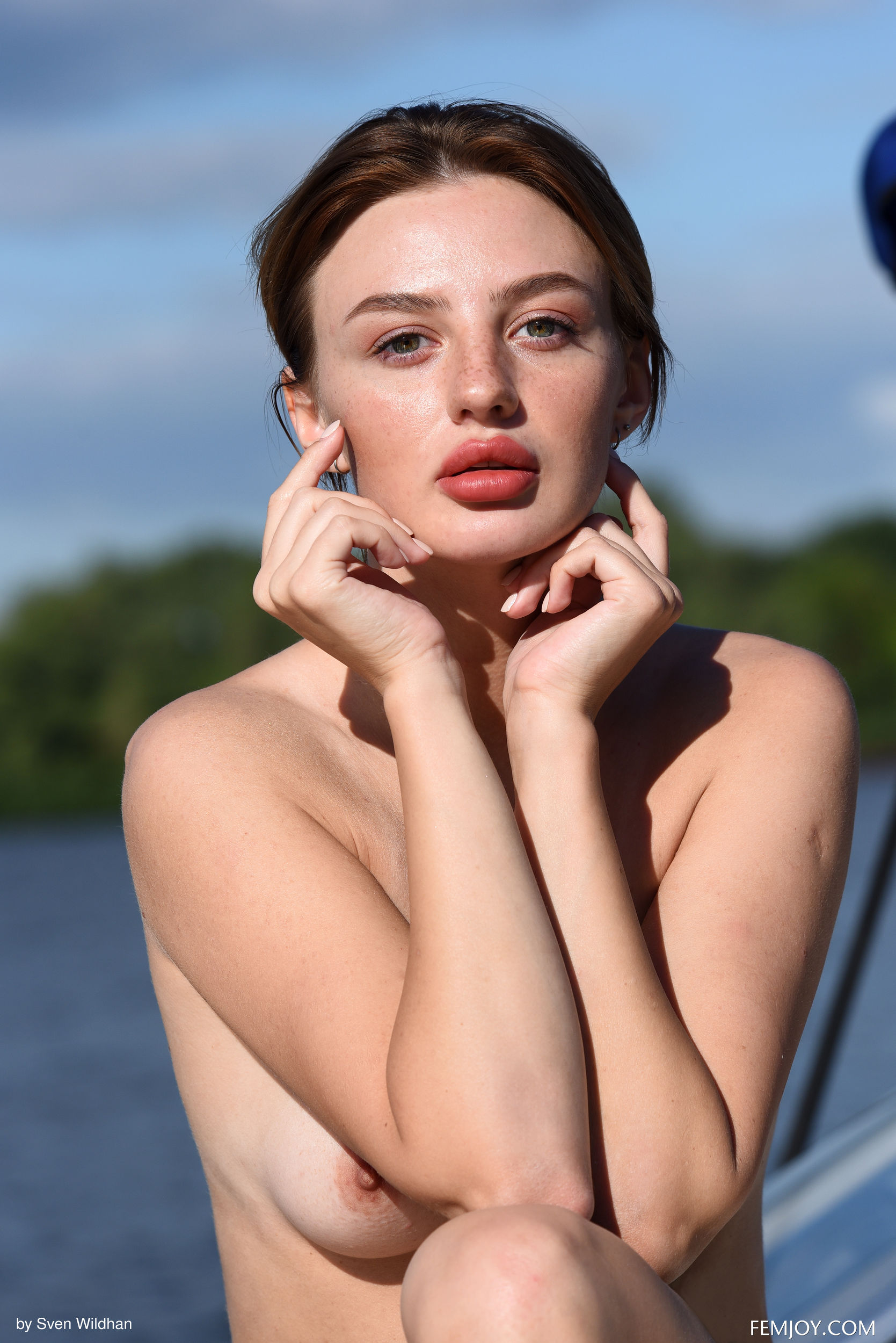 Charlie in Femjoy set Siren