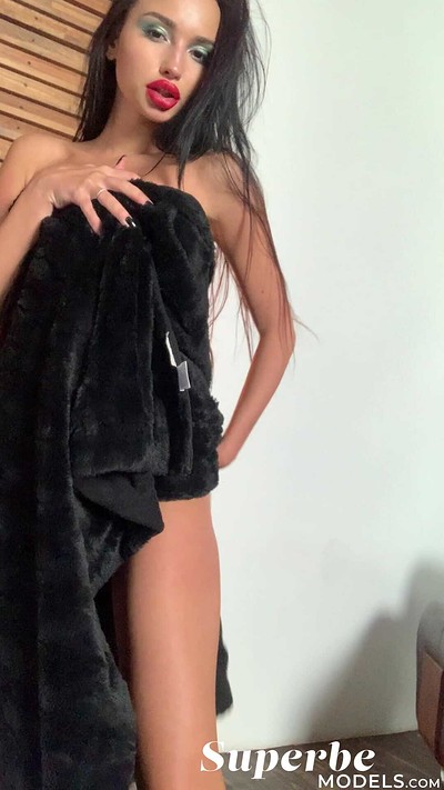 Jess Leon in Jess Leon from Superbe Models