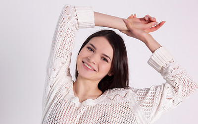 Kinsley in MPL Studios set Like This And Like That