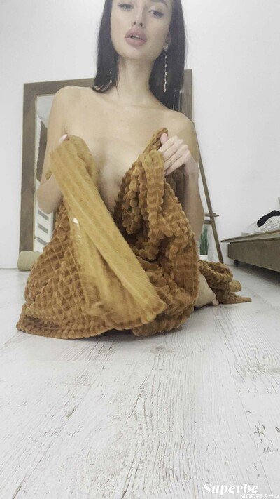 Jess Leon in Jess Leon from Superbe Models
