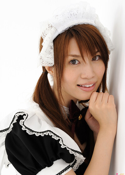 Aki Kogure in Servant Girl 2 from All Gravure