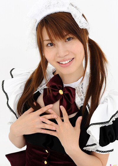 Aki Kogure in Servant Girl 2 from All Gravure
