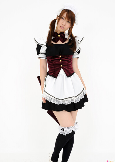 Aki Kogure in Servant Girl 2 from All Gravure