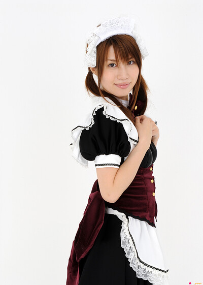 Aki Kogure in Servant Girl 2 from All Gravure