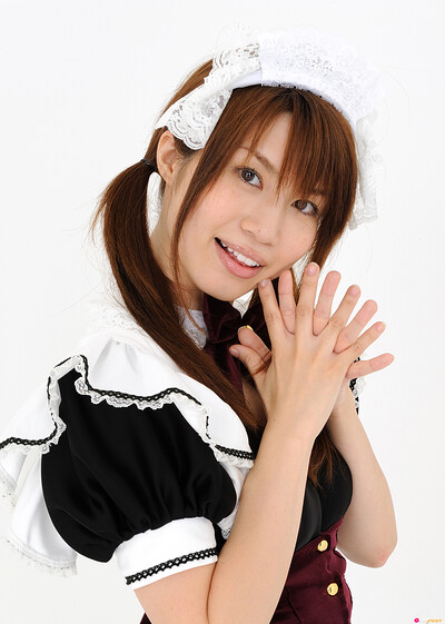 Aki Kogure in Servant Girl 2 from All Gravure