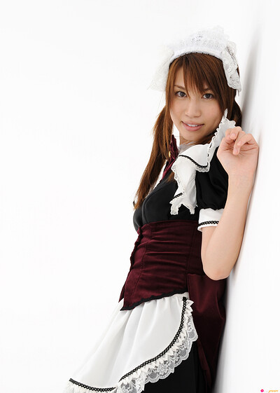 Flirty and playful allgravure beauty Aki Kogure stuns everyone with her seductive body