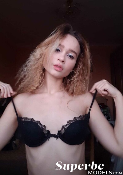 Roxy Knight in Roxy Knight from Superbe Models