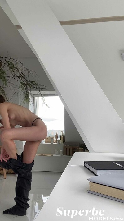 Hannah Ray in Hannah Ray from Superbe Models