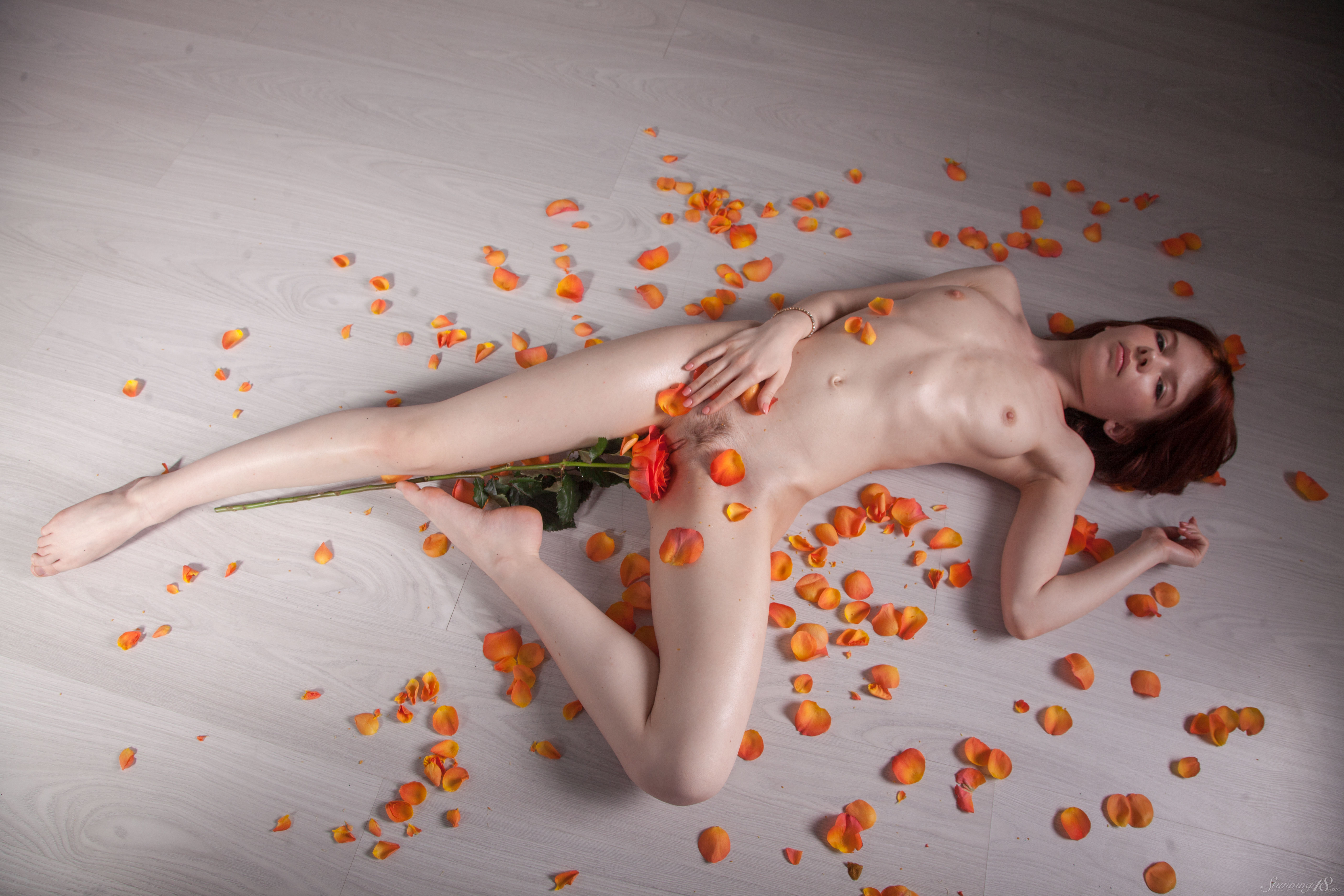 Renzi in Stunning 18 set The Main Flower In Ikebana