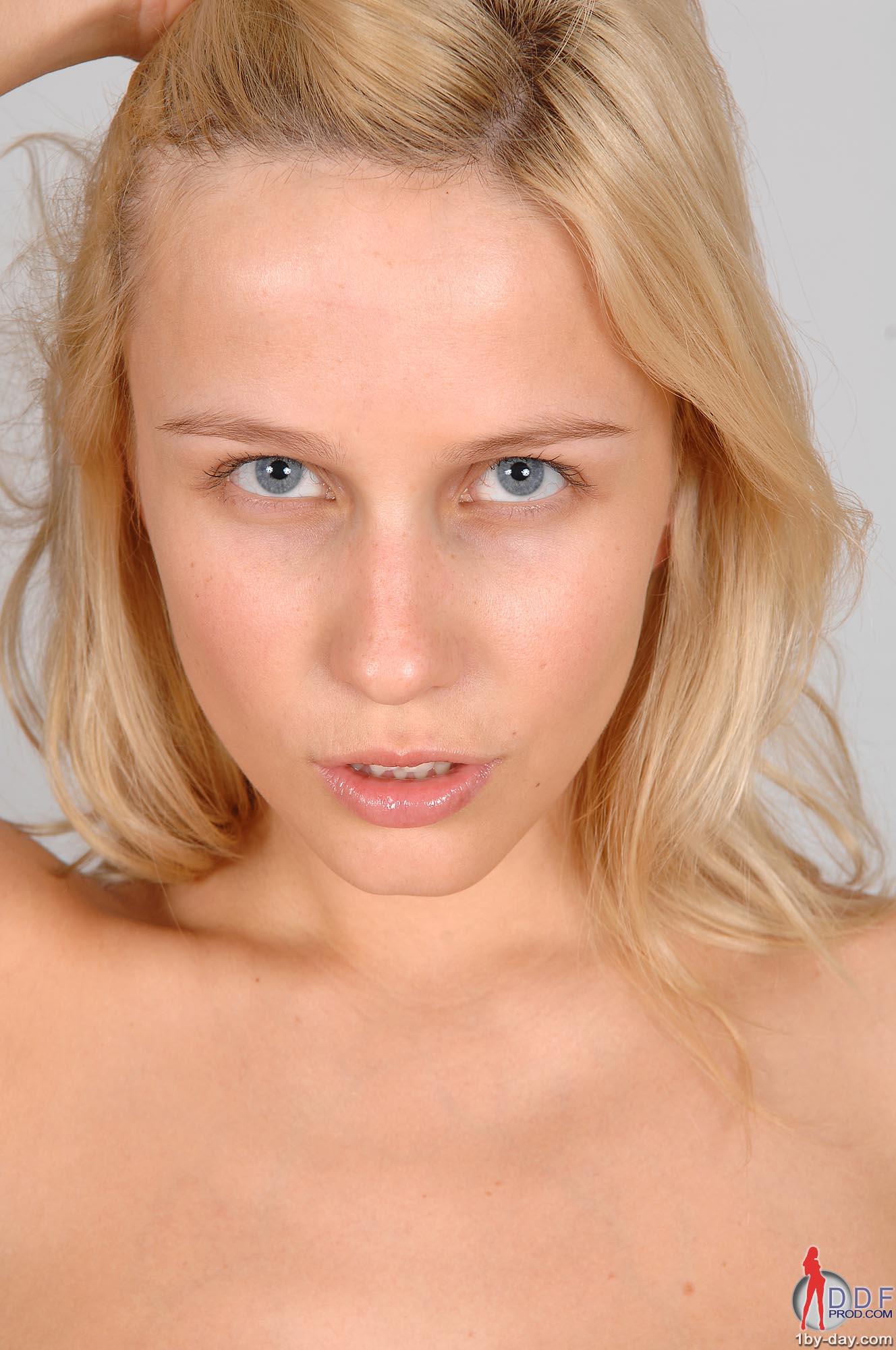 Keira Moon in 1 by Day set Seduction of the Moon