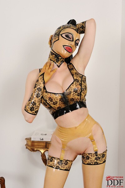 Latex Lucy in Kneel before Latex Lucy! from Hot Legs and Feet