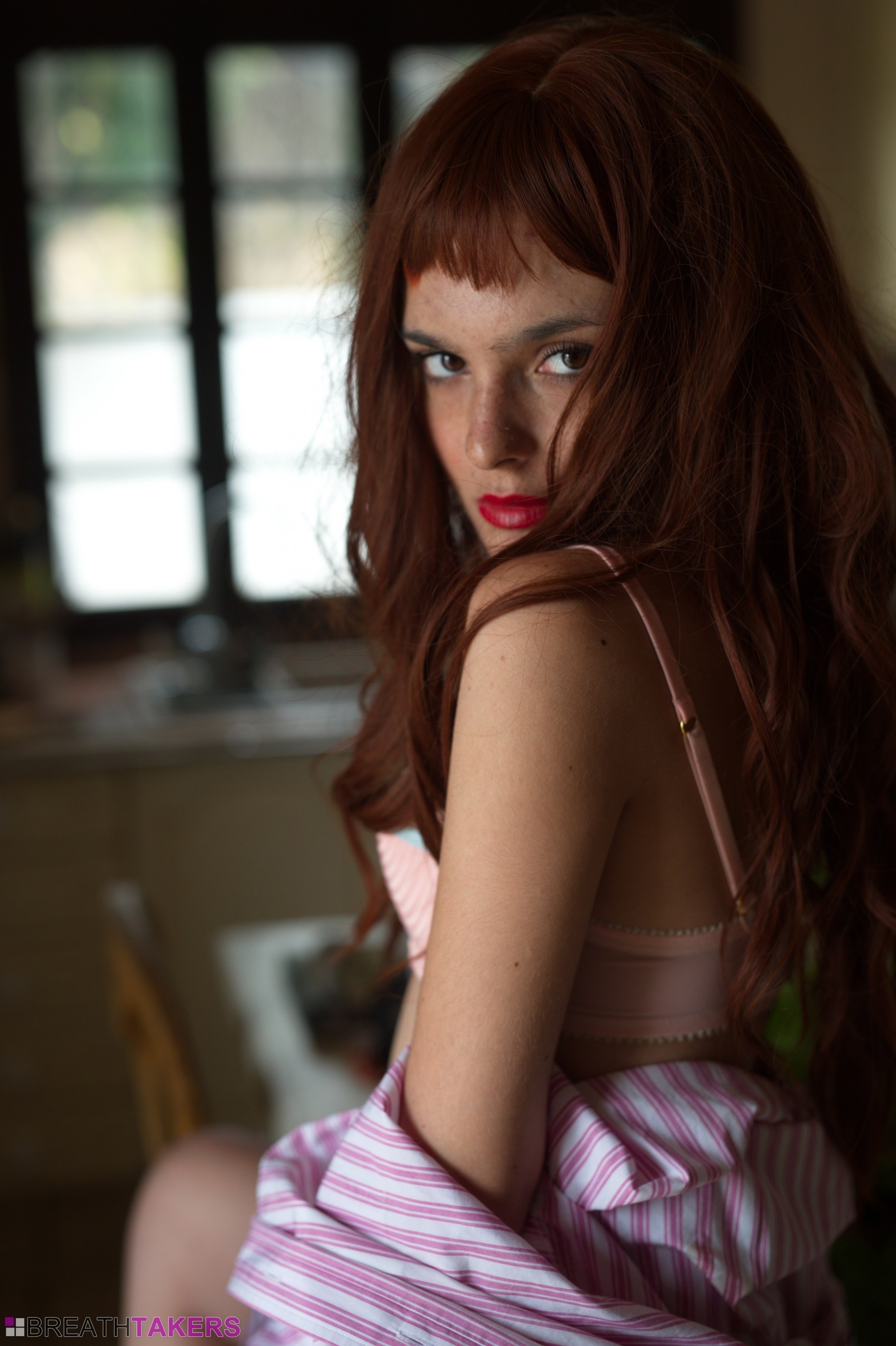 Caterina Foxy in Breathtakers set Pink And Red