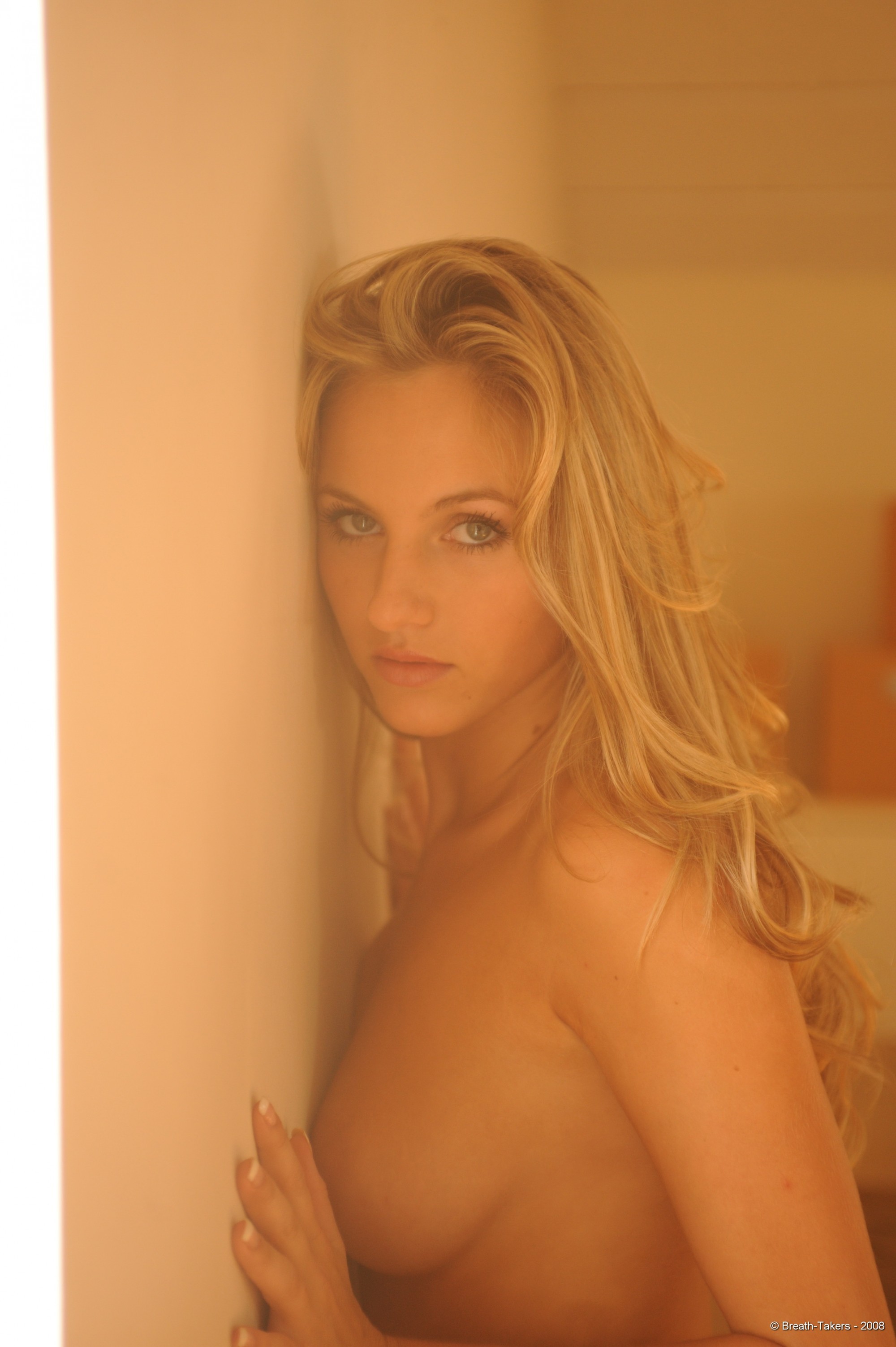 Natasha in Breathtakers set Autumn Gold