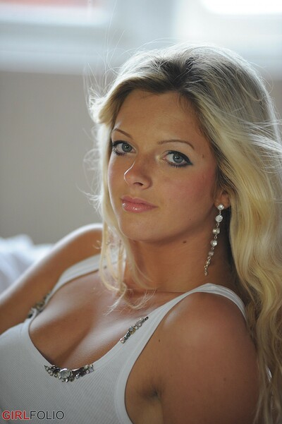Zuzia in All In White from Girlfolio