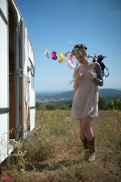Anna Quinn in Caravan Club from Girlfolio