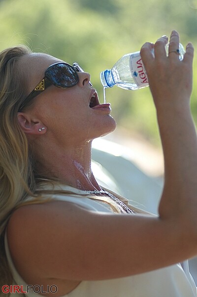 Eve in Over Heated from Girlfolio