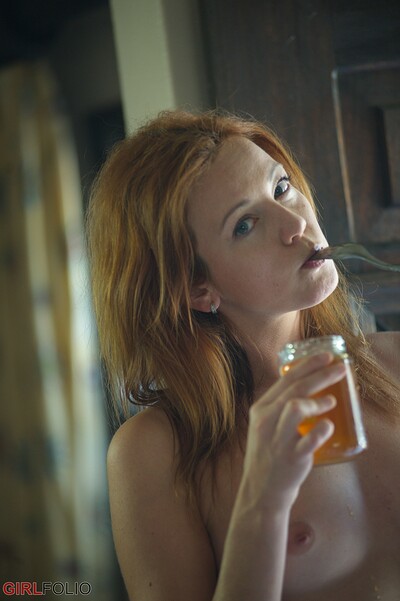 Elen Moore in Honey from Girlfolio