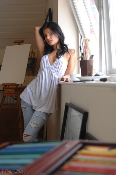 Louise in Artistic Talent from Girlfolio