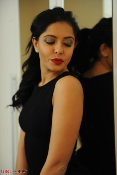 Cara De la Hoyde in See Red from Girlfolio