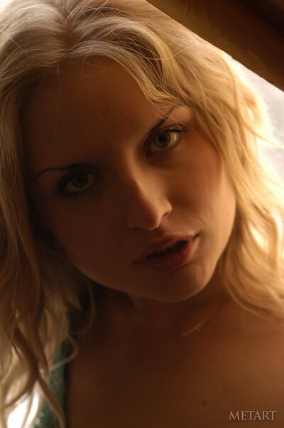 Julla in Ulia from Metart