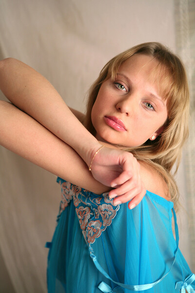 Kitty A in Presenting Kitty from Metart