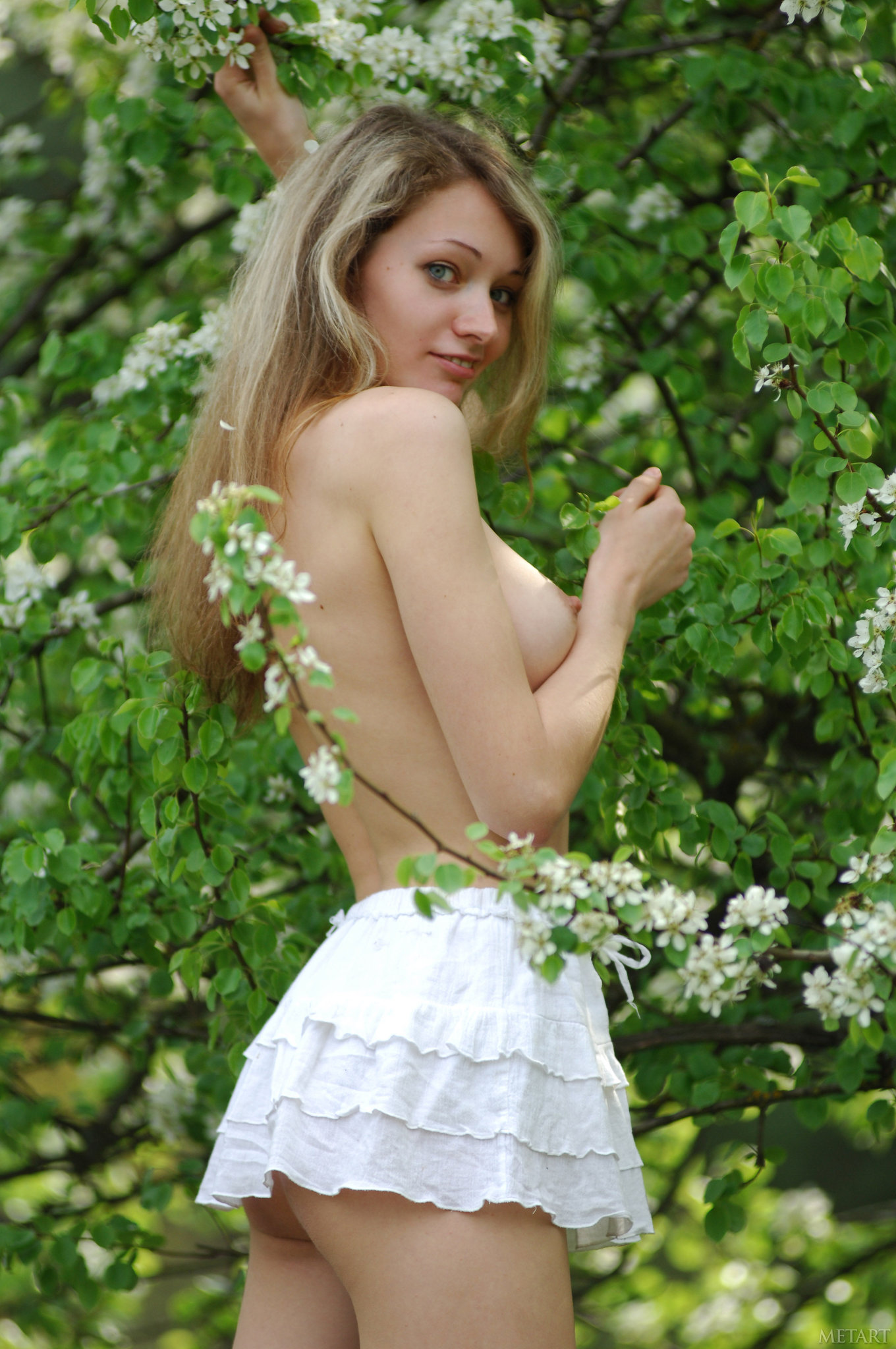 Nora A in Metart set Faxias