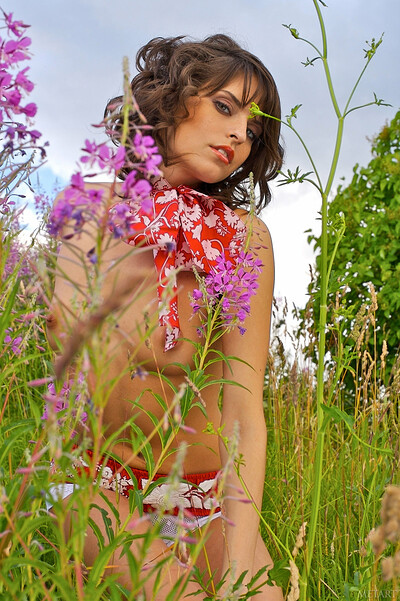 Kati B in Helixi from Metart
