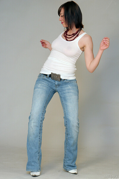 Veronika Rose in Presenting Veronika from Metart