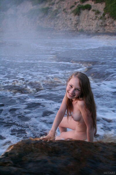 Masha P in Cascate from Metart