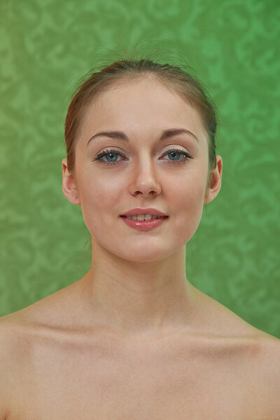 Caroline B in Presenting Caroline from Metart