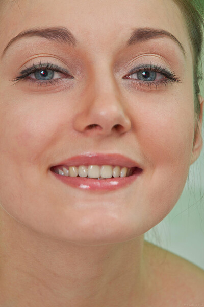 Caroline B in Presenting Caroline from Metart
