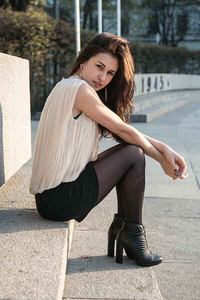 Lilian A in Mesatar from Metart