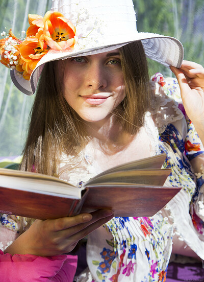 Arina J in Presenting Arina from Metart
