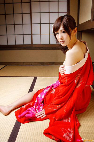 Kyoko Kawai in Flower Girl 1 from All Gravure