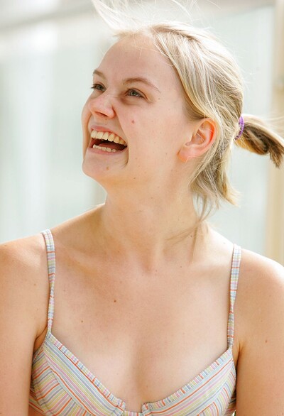 Miranda in Miranda Series 1 from Simonscans