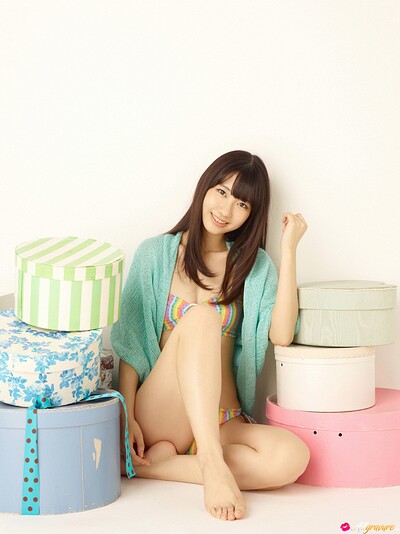 Yuki Kashiwagi in Girls Day Out 4 from All Gravure