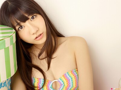 Yuki Kashiwagi in Girls Day Out 4 from All Gravure