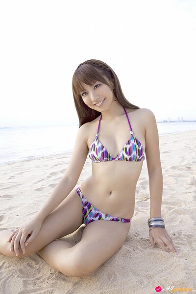 Azusa Yamamoto in Sand Paradise from Elite Babes